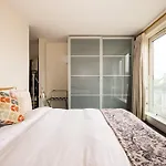 Wild Roses Serviced Apartments - Tower Bridge