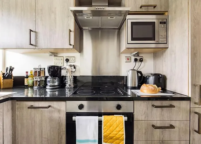 Wild Roses Serviced Apartments - Tower Bridge