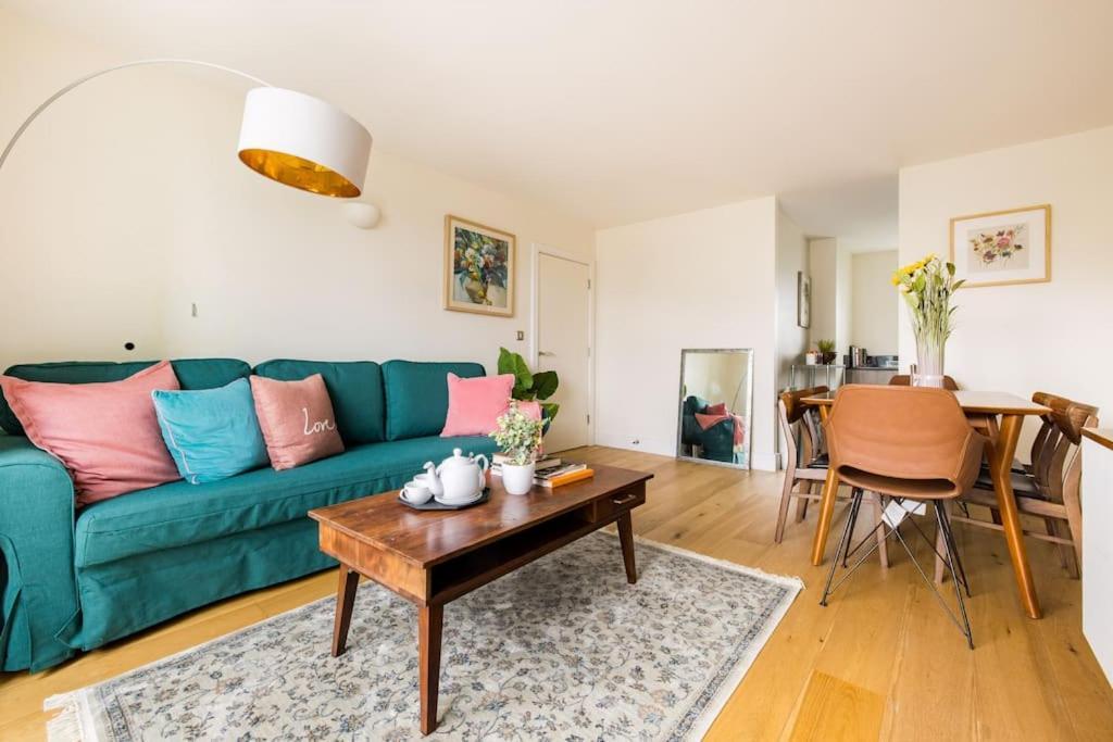 Wild Roses Serviced - Tower Bridge Apartment